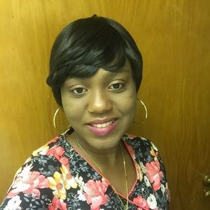 Meet your Posher, Emmanuella